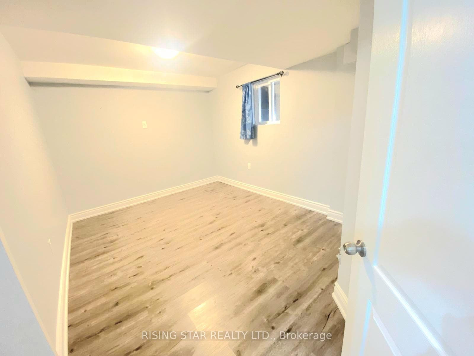 132 Luella Crescent photo 9