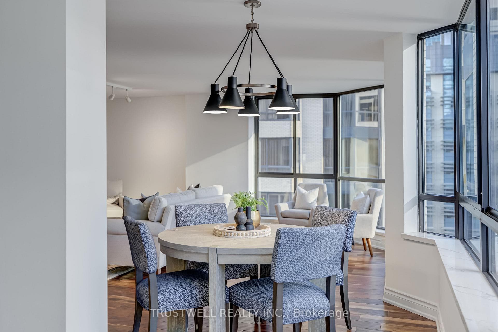 280 Simcoe Street Unit 1102 photo 12