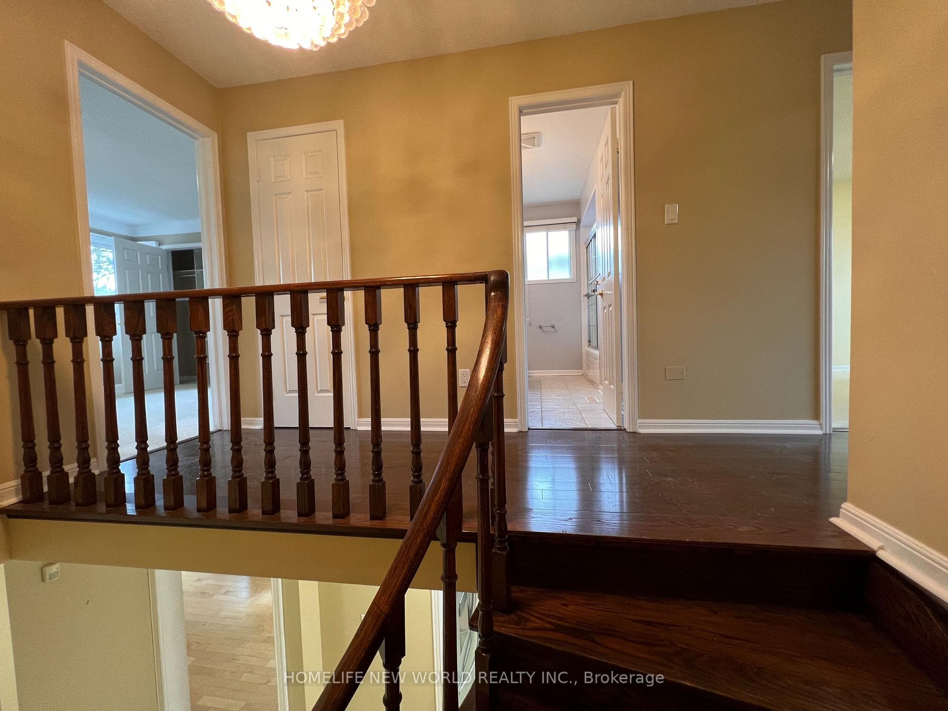 21 Delmark Boulevard photo 18