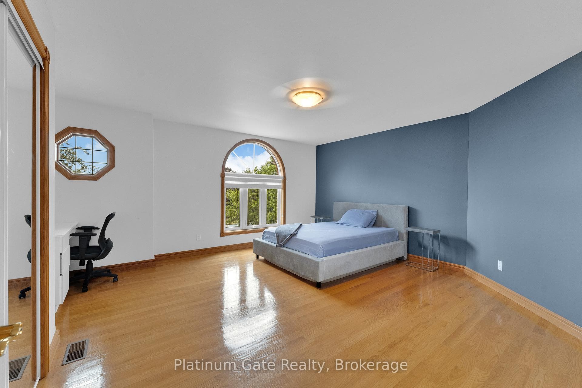 150 Seymour Crescent photo 41