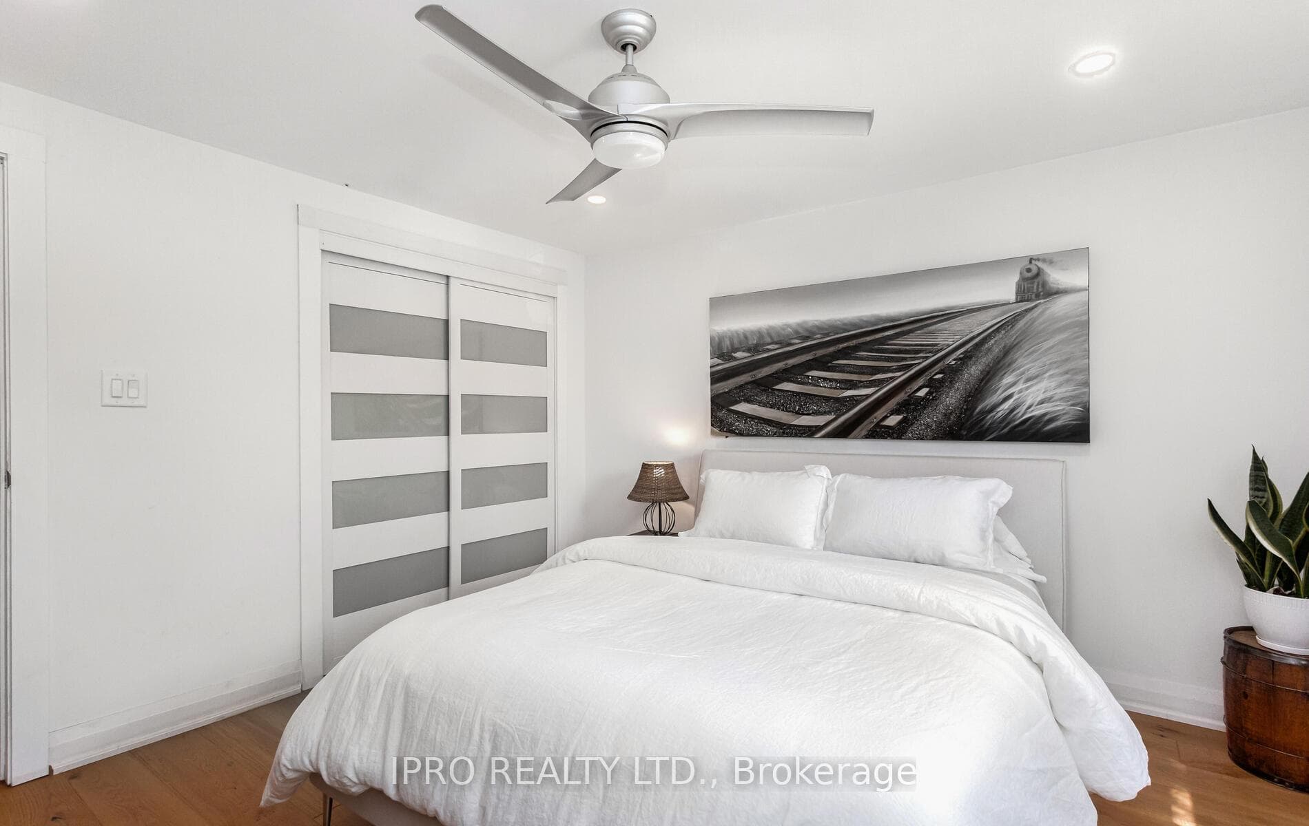 14 Crombie Place photo 25