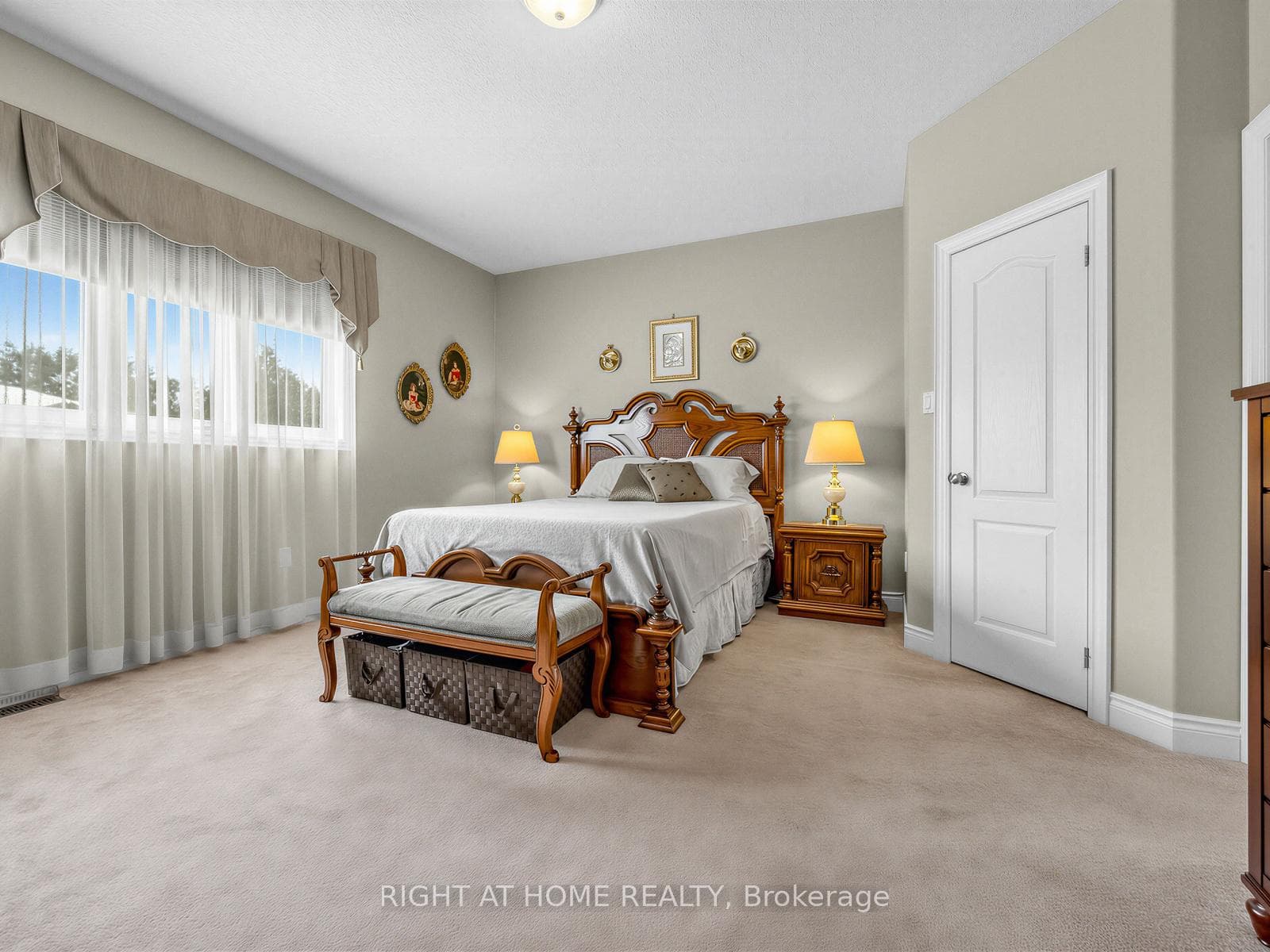 826 Booth Avenue photo 24