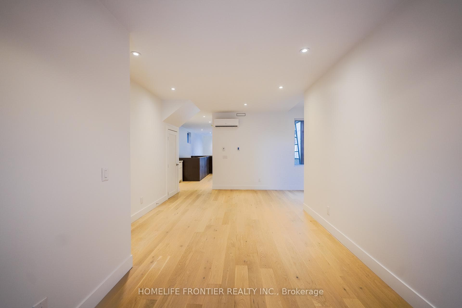 61 Edwin Avenue Unit Main photo 18