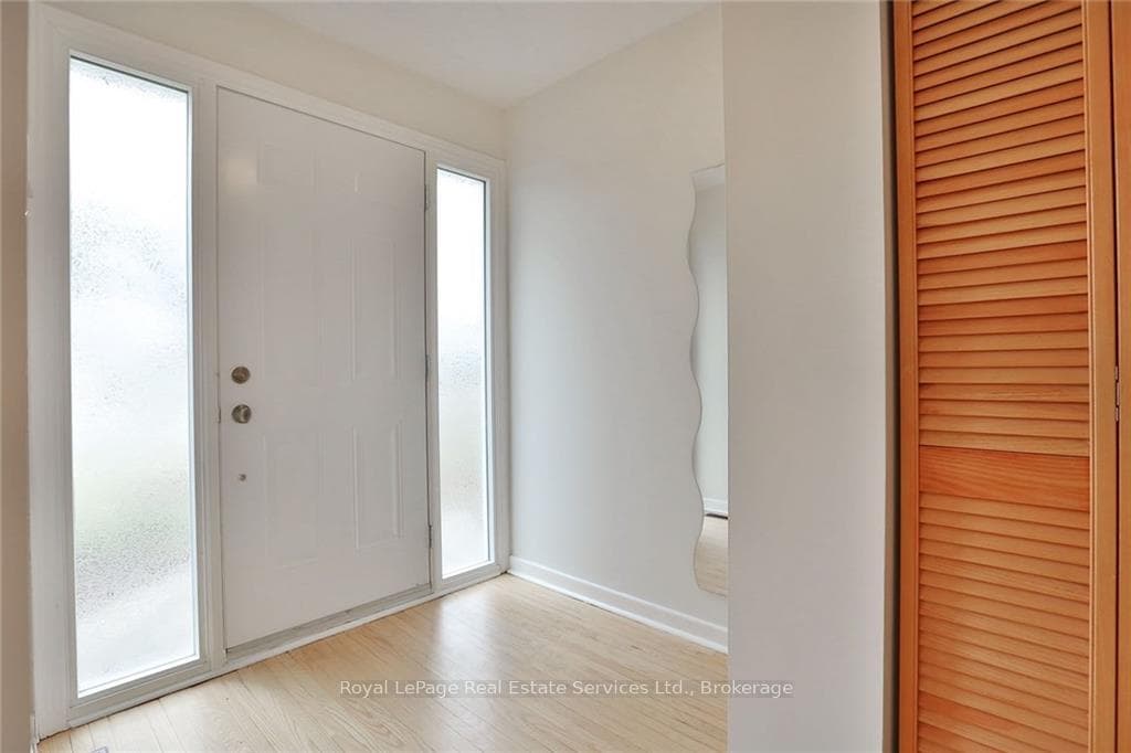 482 MAPLE Avenue photo 4