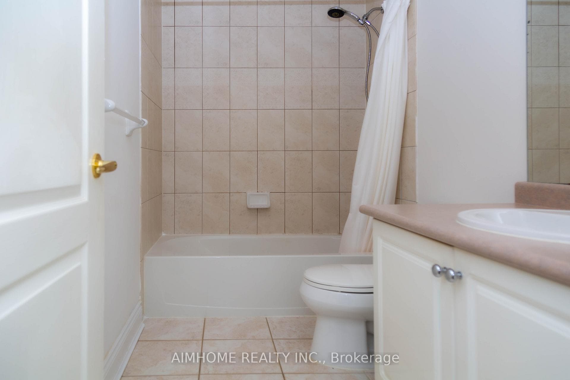 61 Westbury Court photo 25