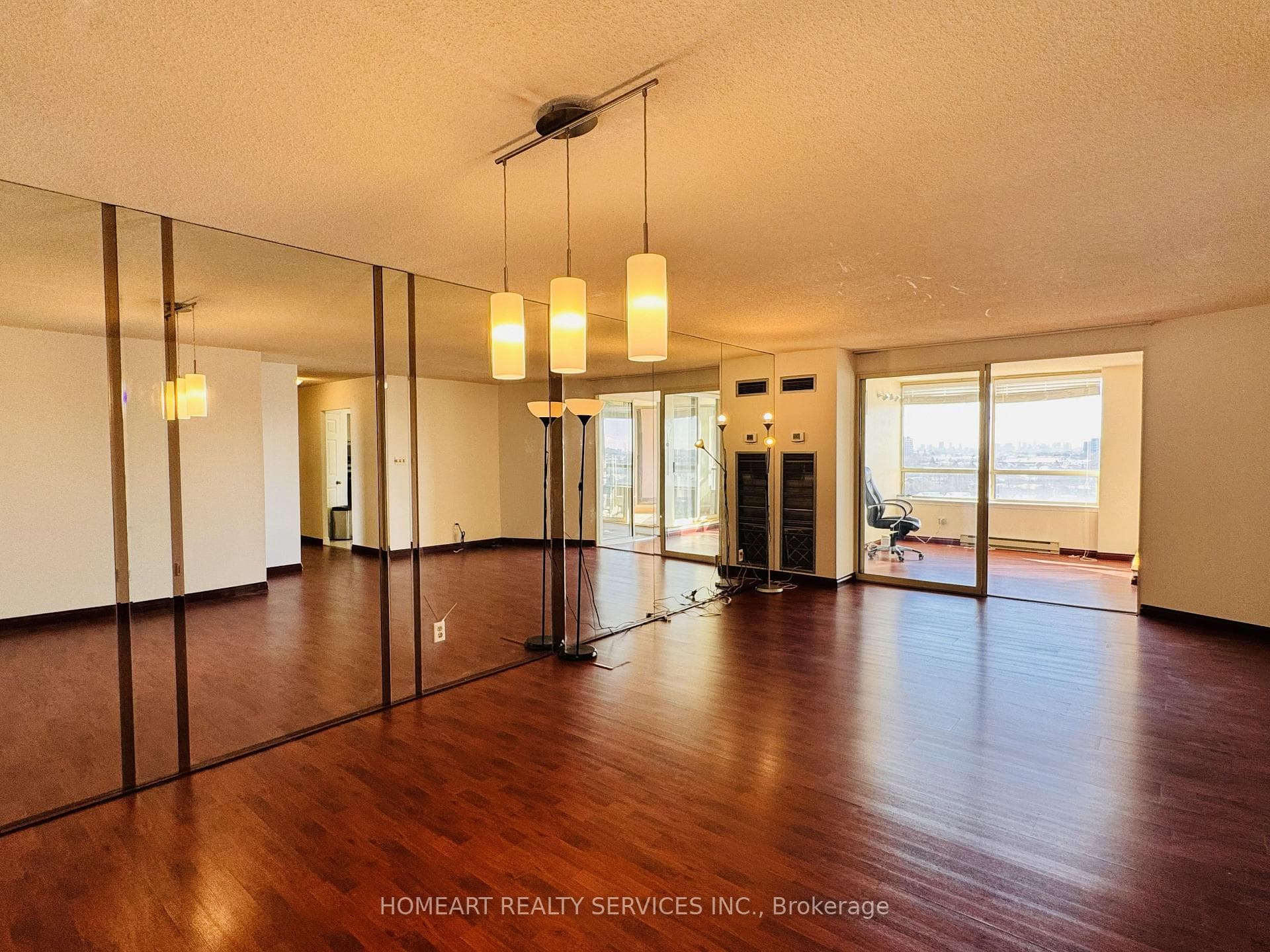 175 Bamburgh Circle Unit 1018 photo 19