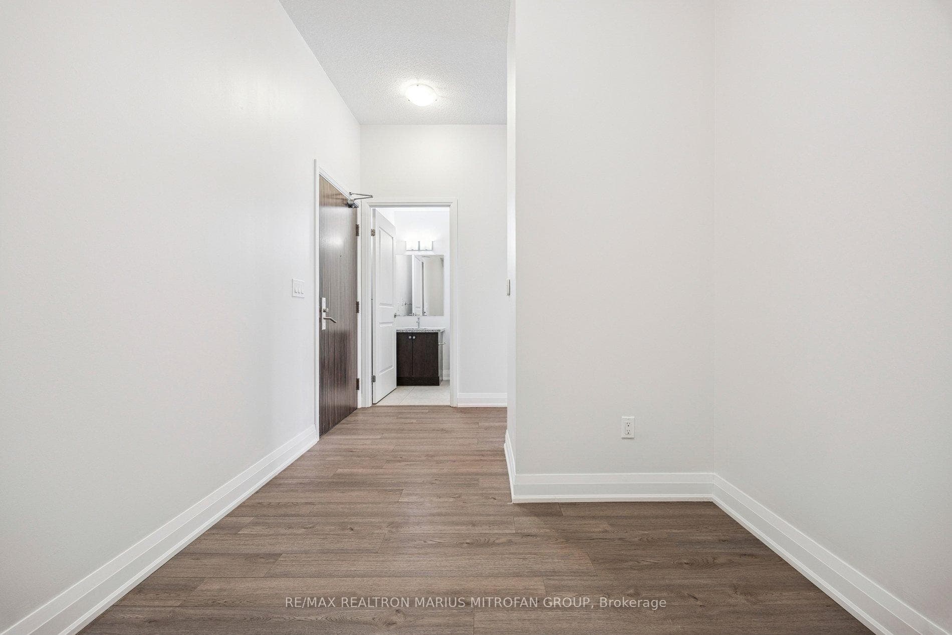 8763 Bayview Avenue Unit 205 photo 8
