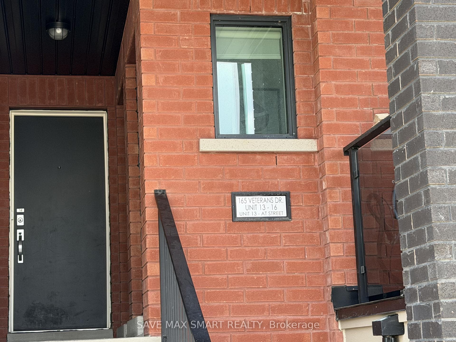 165 Veterans Drive Unit 15 photo 3