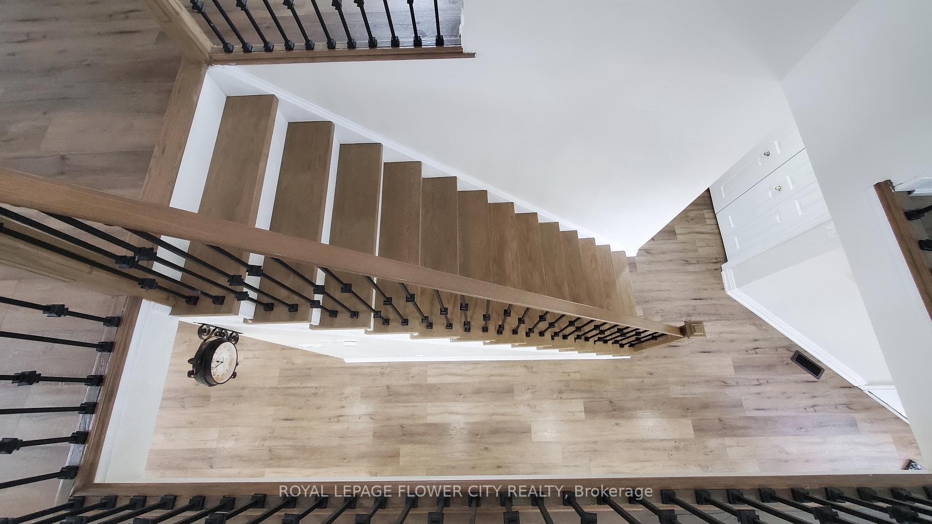 705 Mortimer Drive photo 27