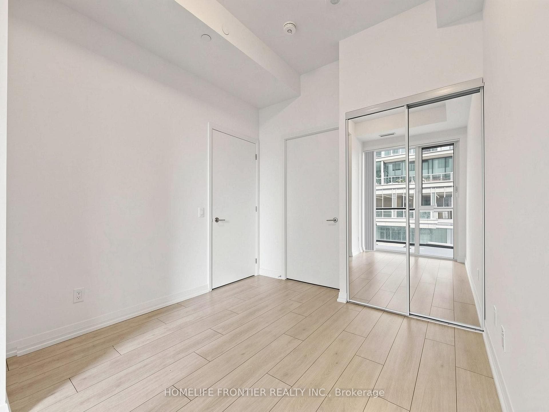 400 King Street Unit 719 photo 13