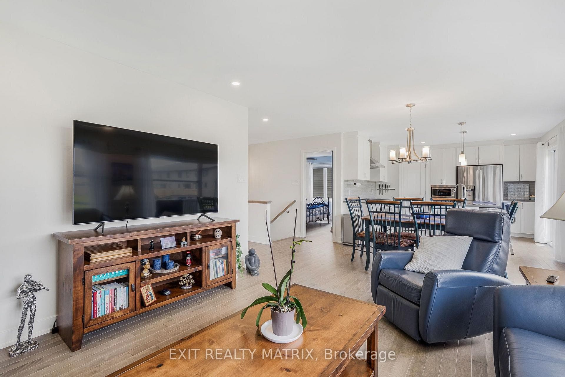 521 Barrage Street photo 5