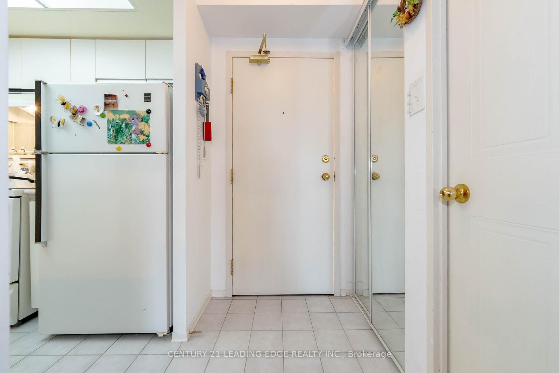 1470 MIDLAND Avenue Unit 806 photo 5