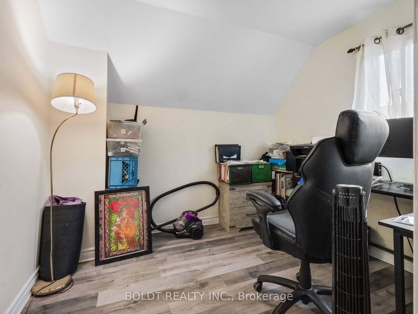 117 Russell Avenue photo 16