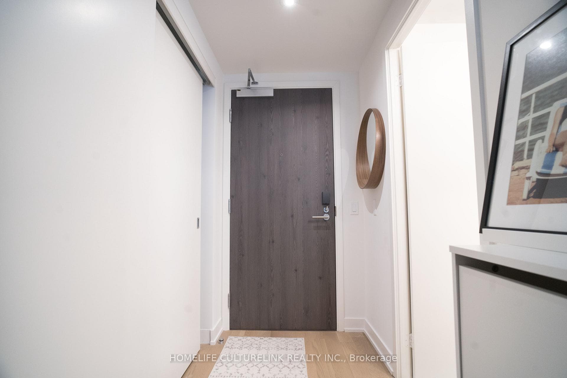 25 Richmond Street Unit 1013 photo 4
