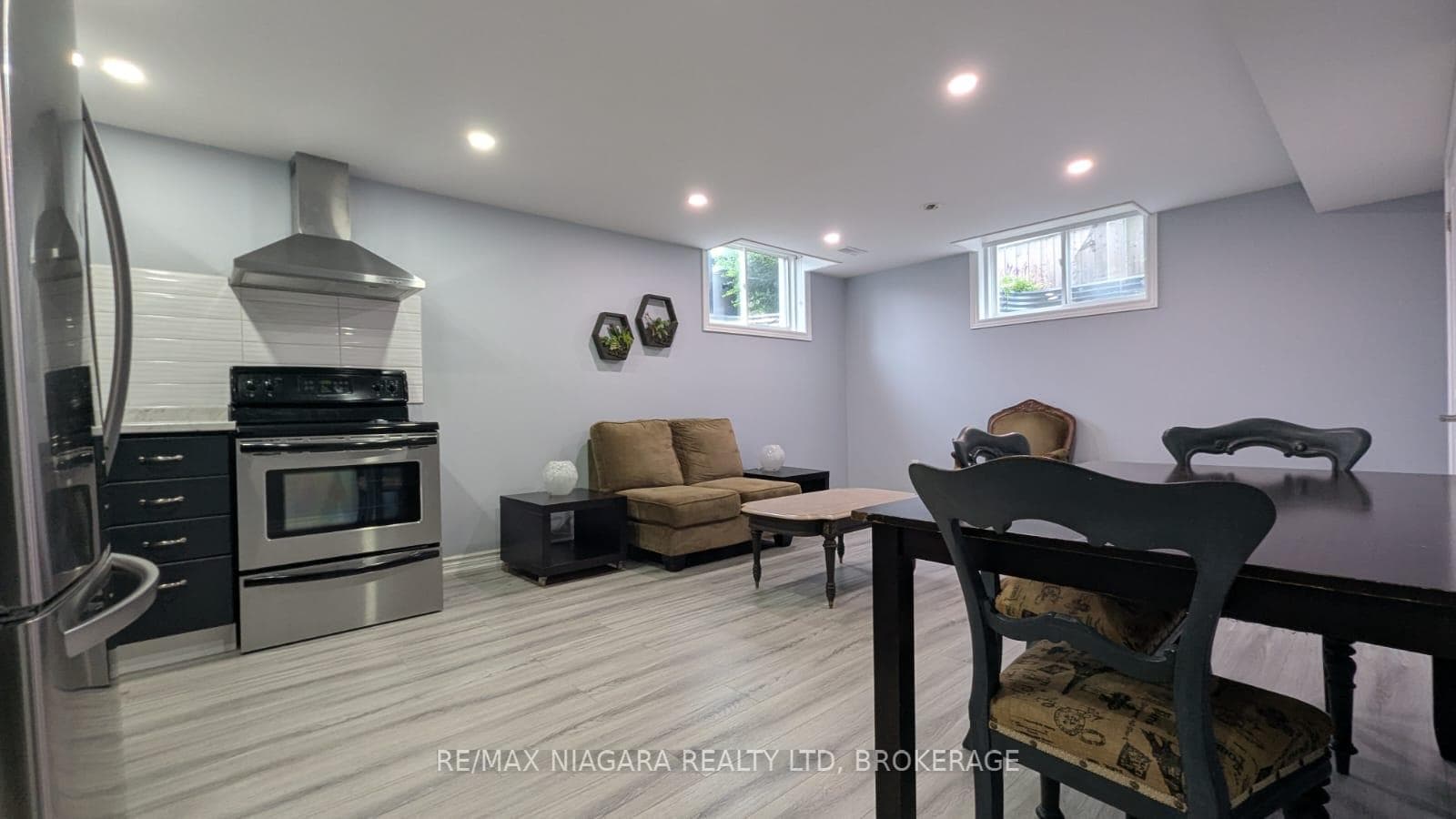 5622 Osprey Avenue Unit Lower photo 1
