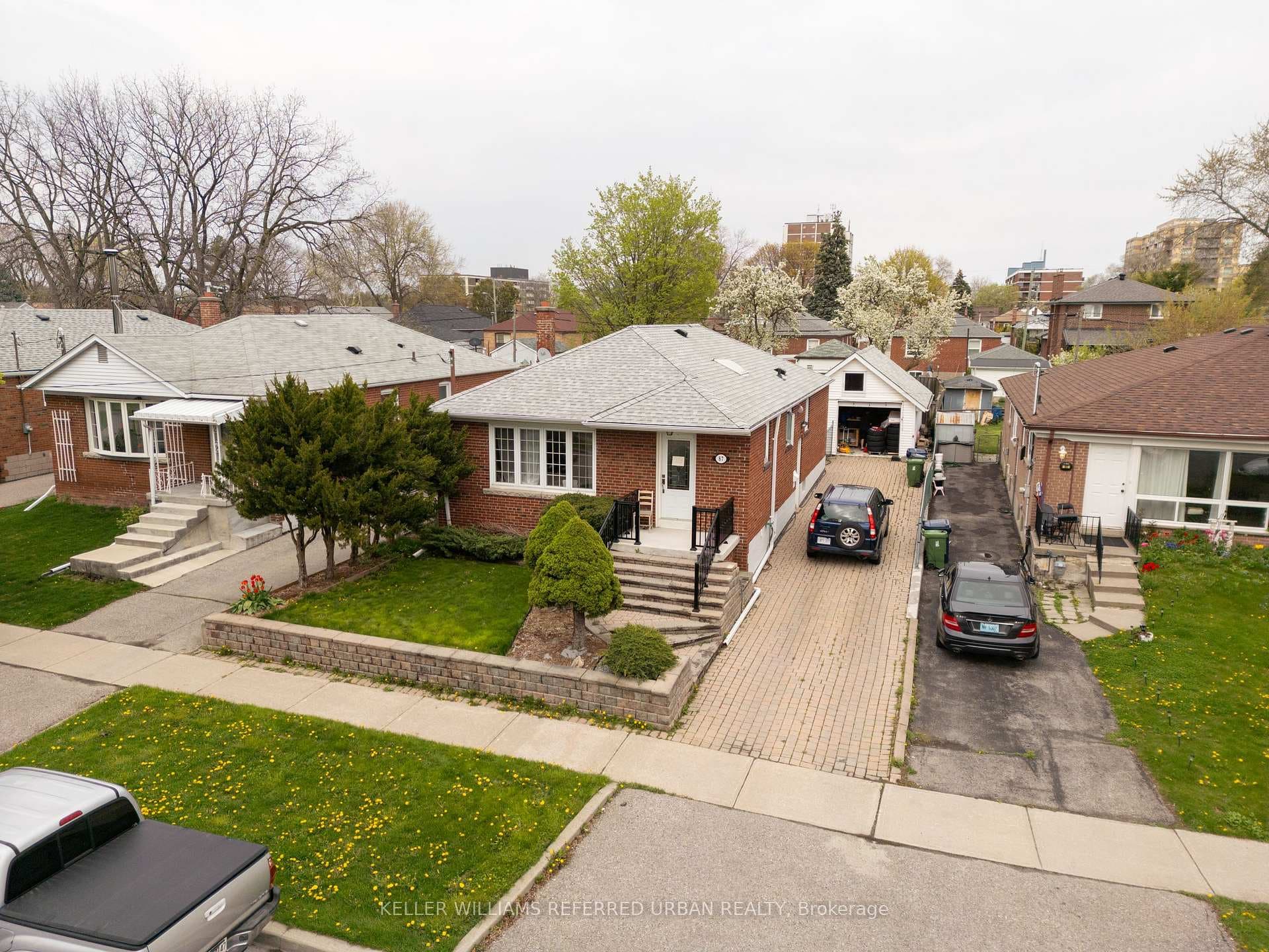 87 Trinnell Boulevard photo 1
