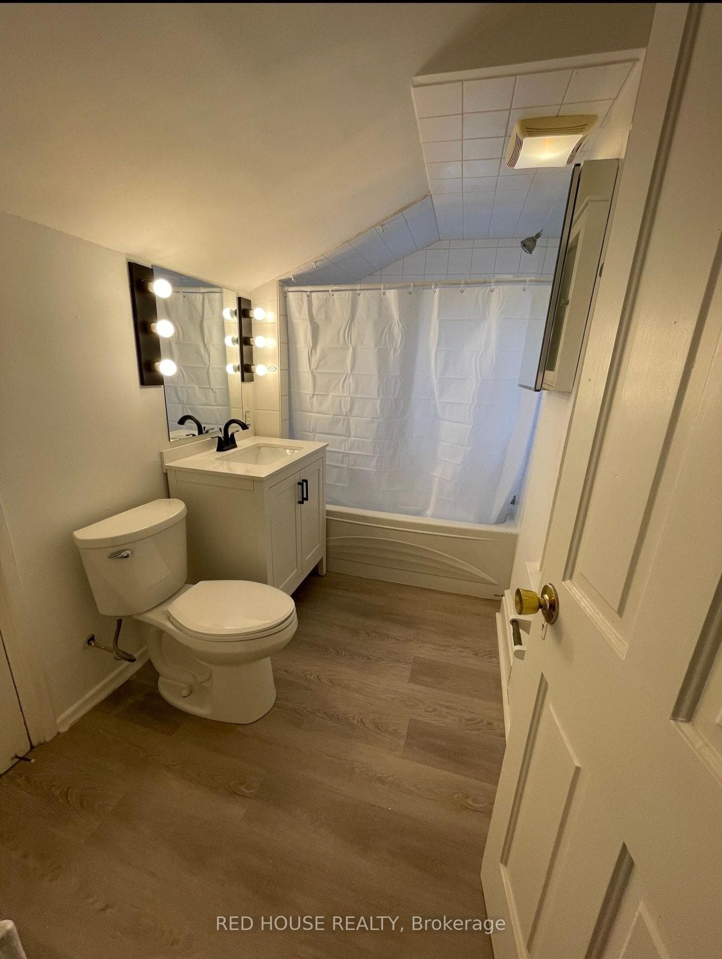 323B Woolwich Street photo 3