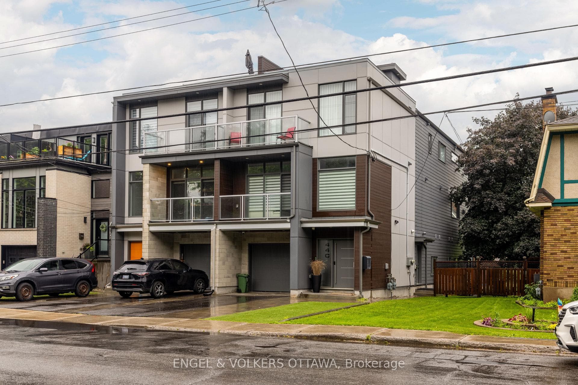 44 Byron Avenue Unit D photo 2