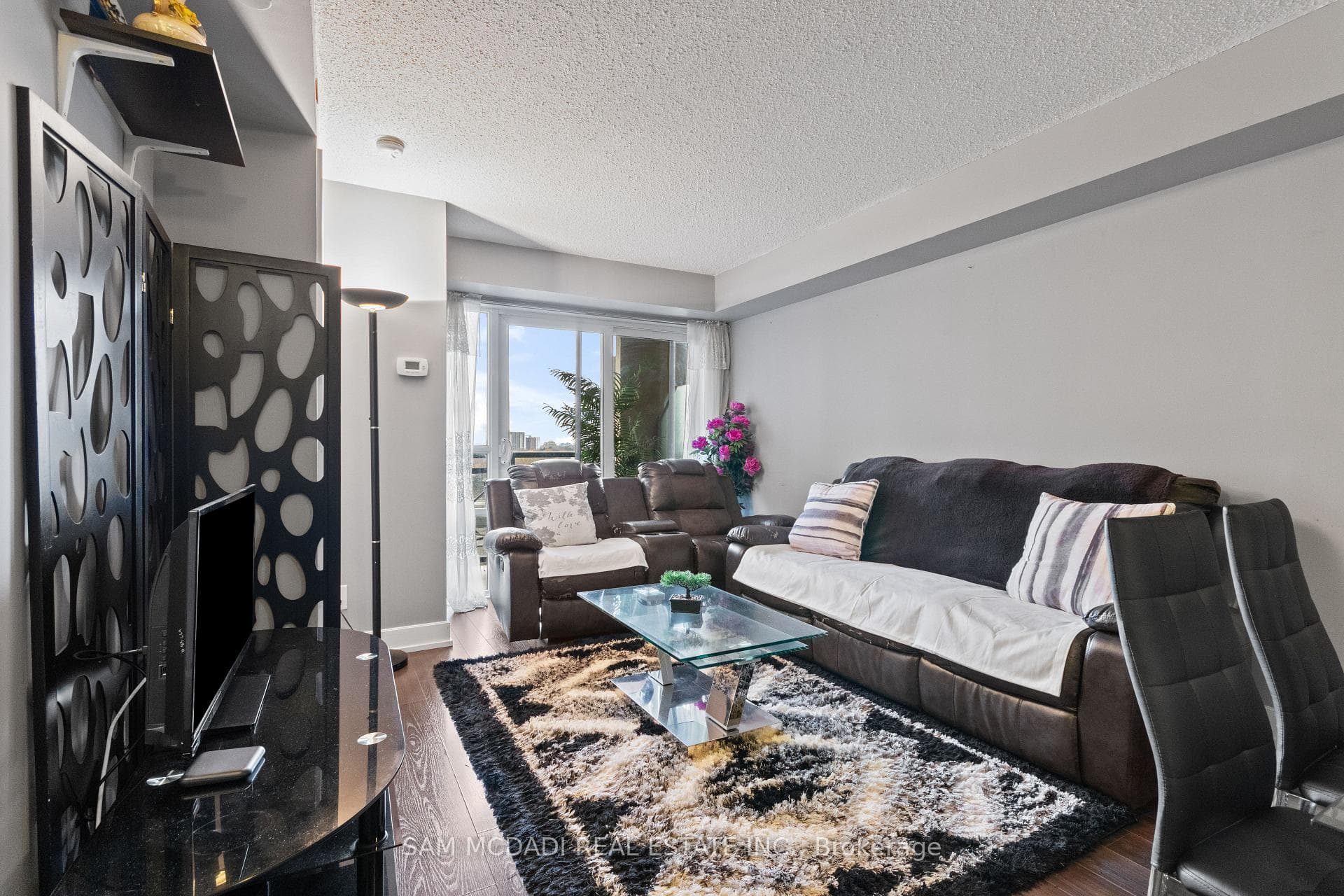 2 Eva Road Unit 630 photo 7