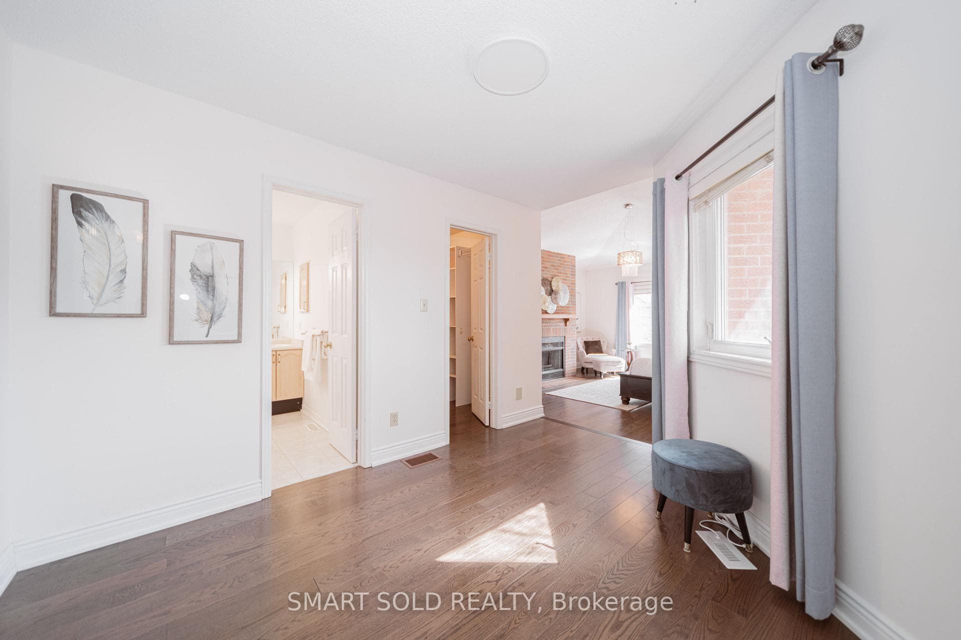 290 Greenock Drive photo 20