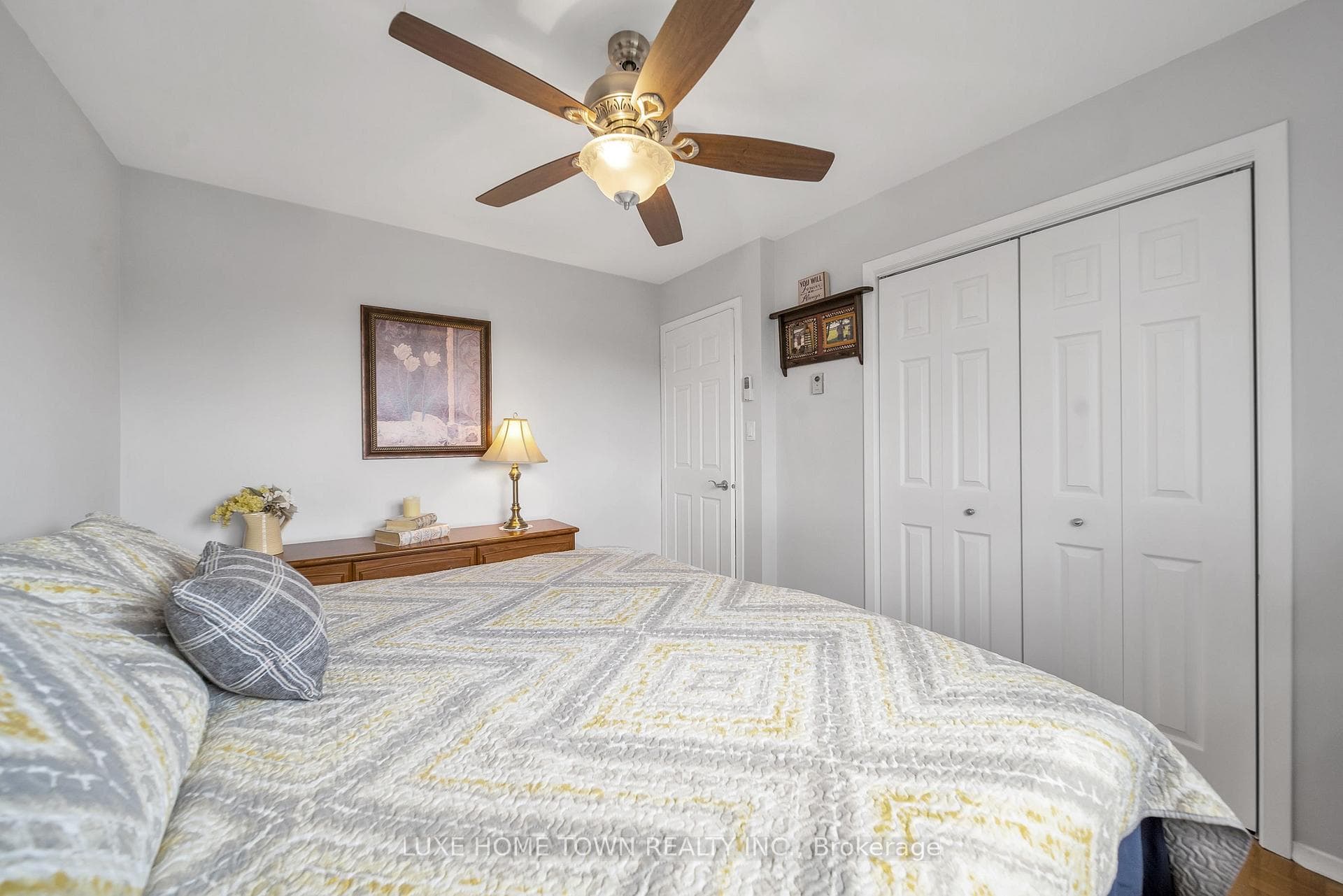 14 Tutton Place photo 29