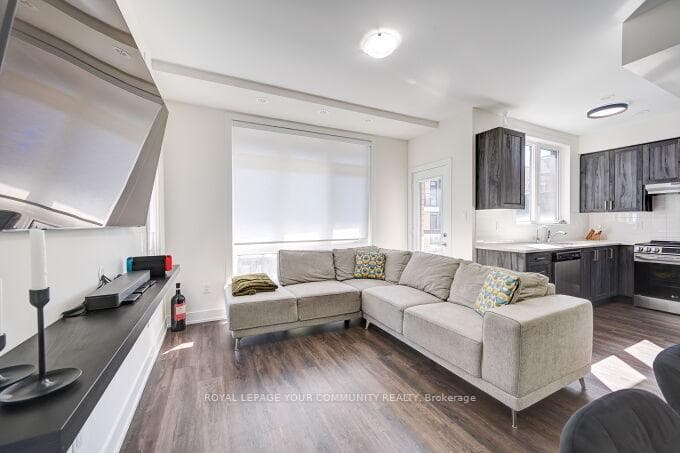 8 Sayers Lane Unit 7 photo 13