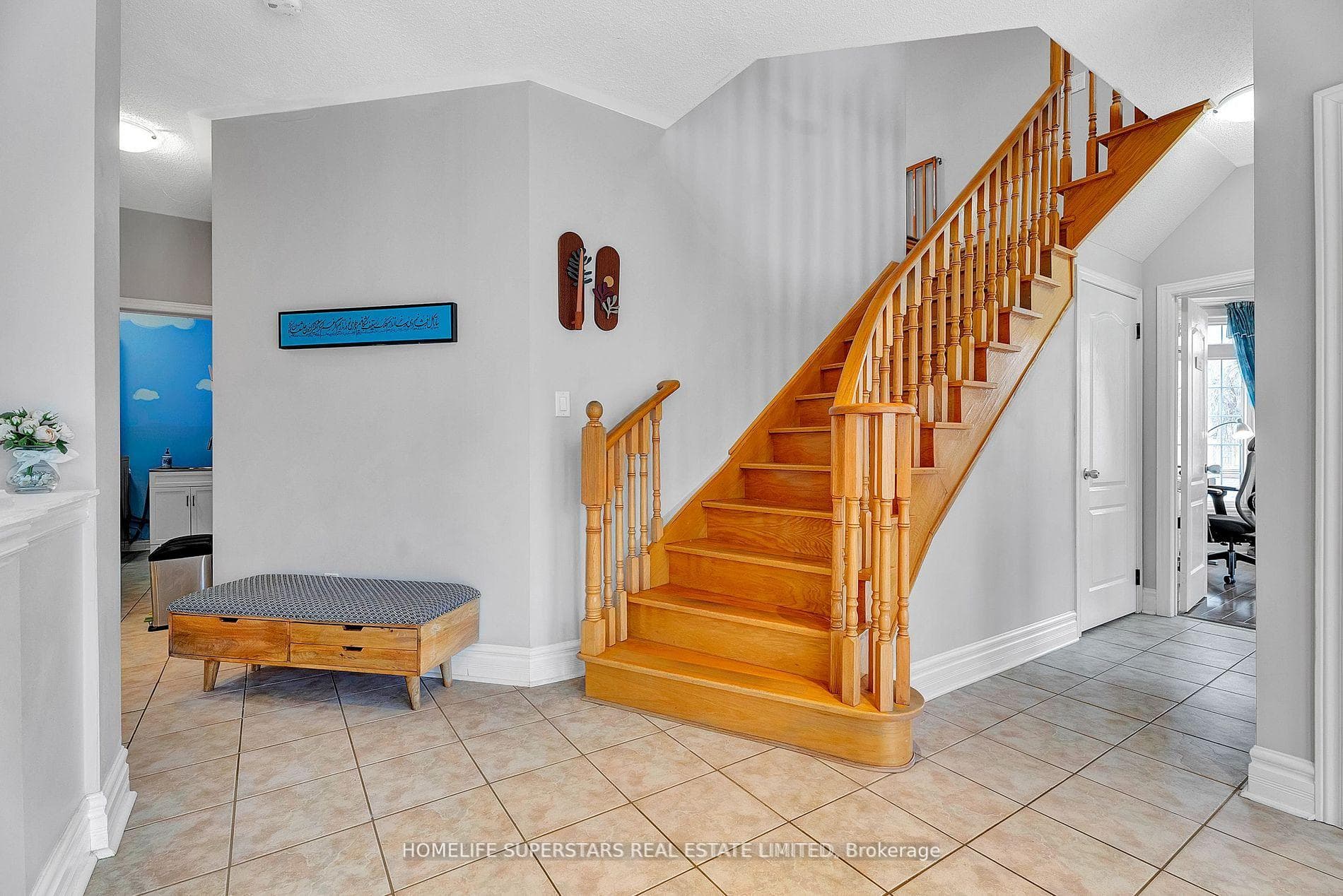 76 Westway Crescent photo 5
