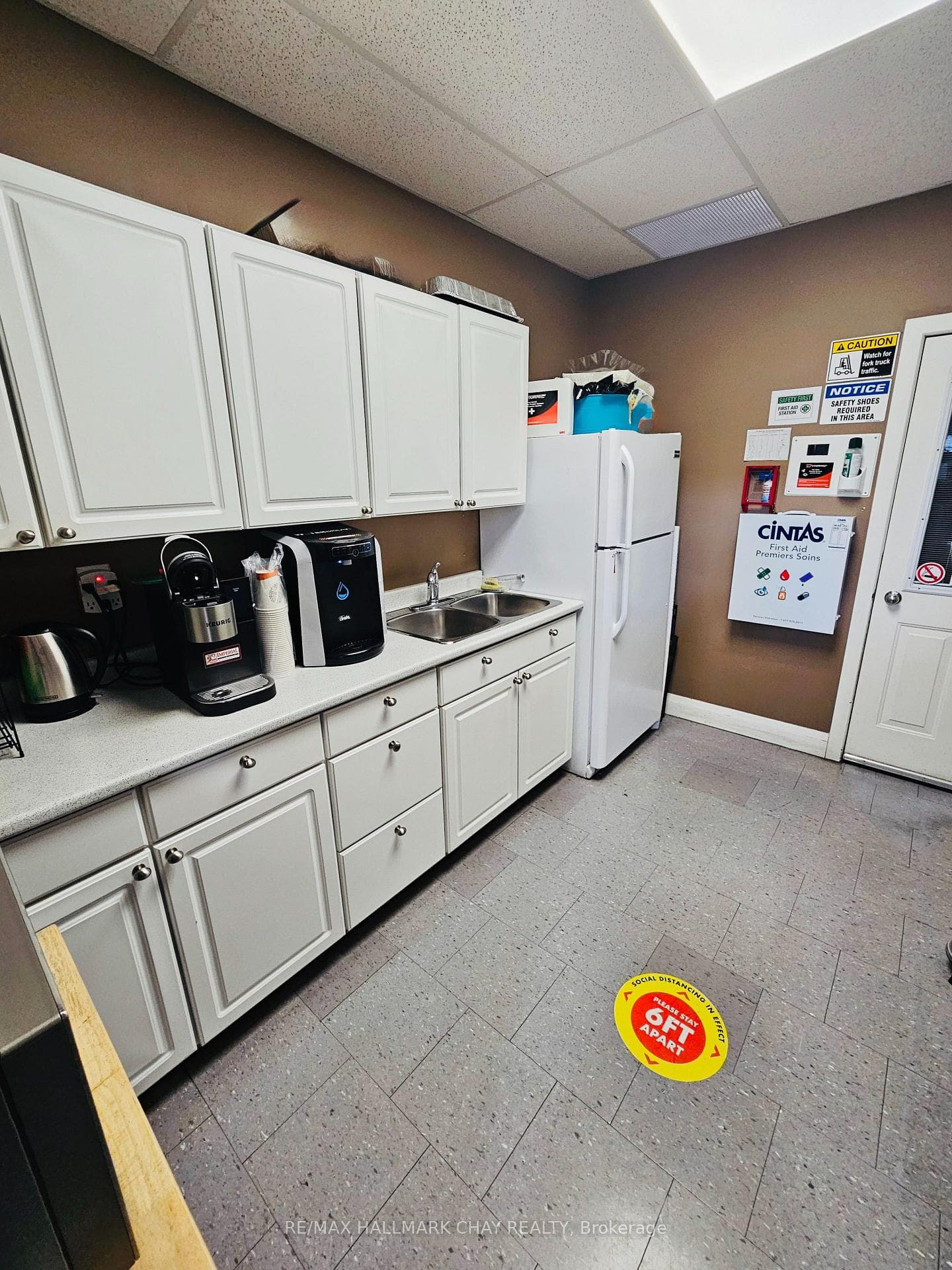94 Saunders Road Unit 1&2 photo 4