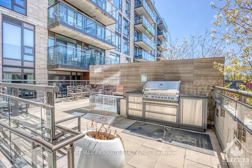 411 MACKAY Street Unit 209 photo 22