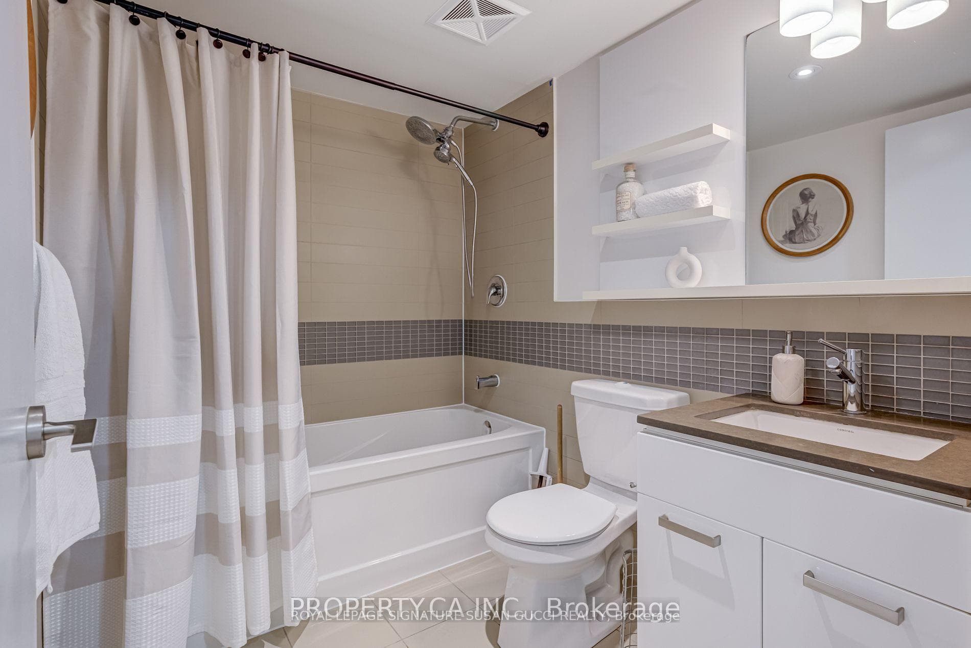 295 Adelaide Street Unit 520 photo 12