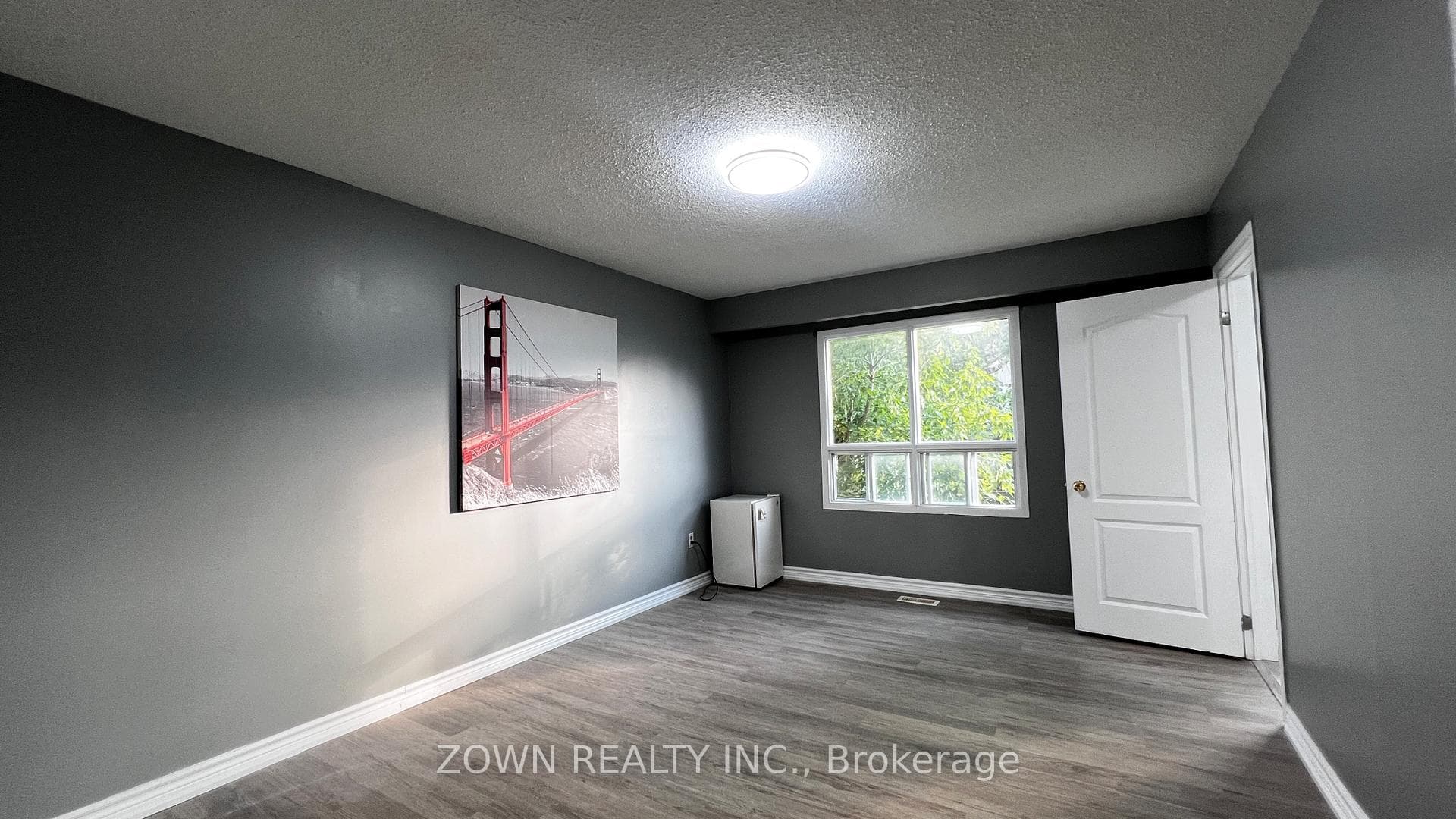 26 Dickens Drive photo 19