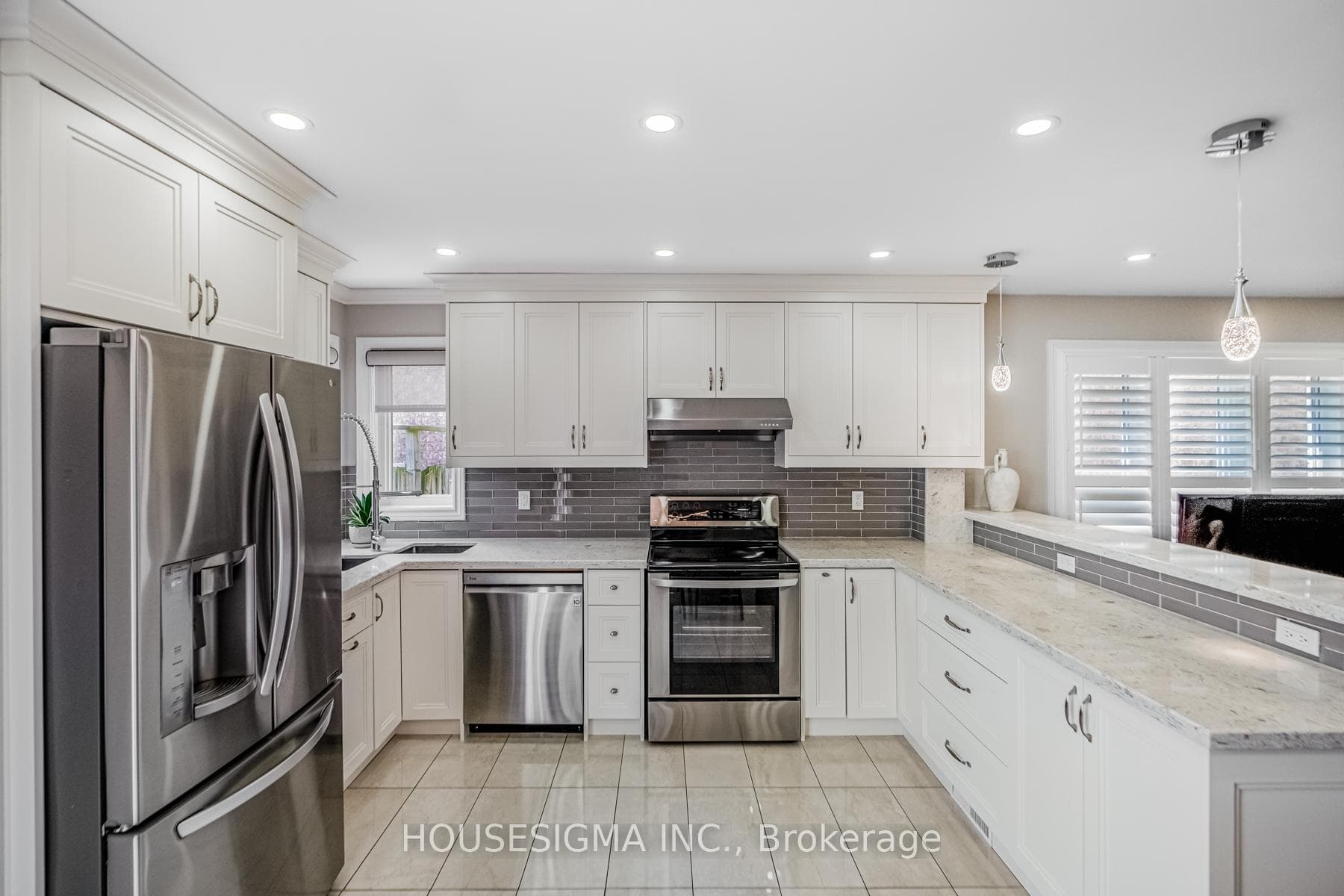 1034 Windbrook Grove photo 11