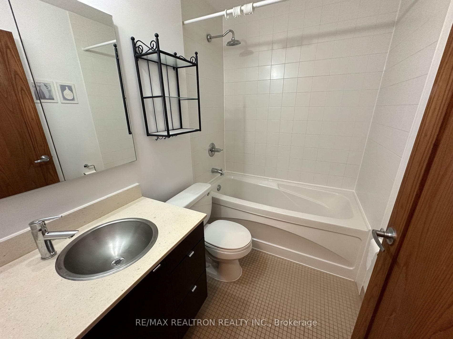 33 Lombard Street Unit 1501 photo 11