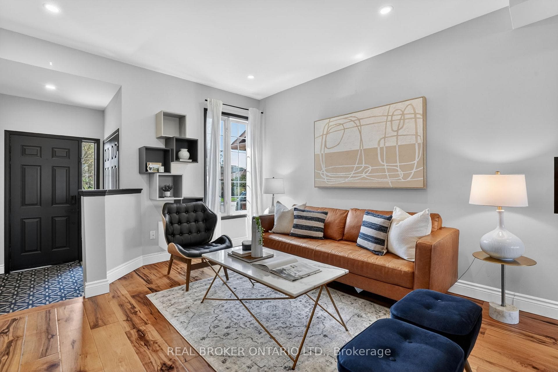 62 Moore Crescent photo 3