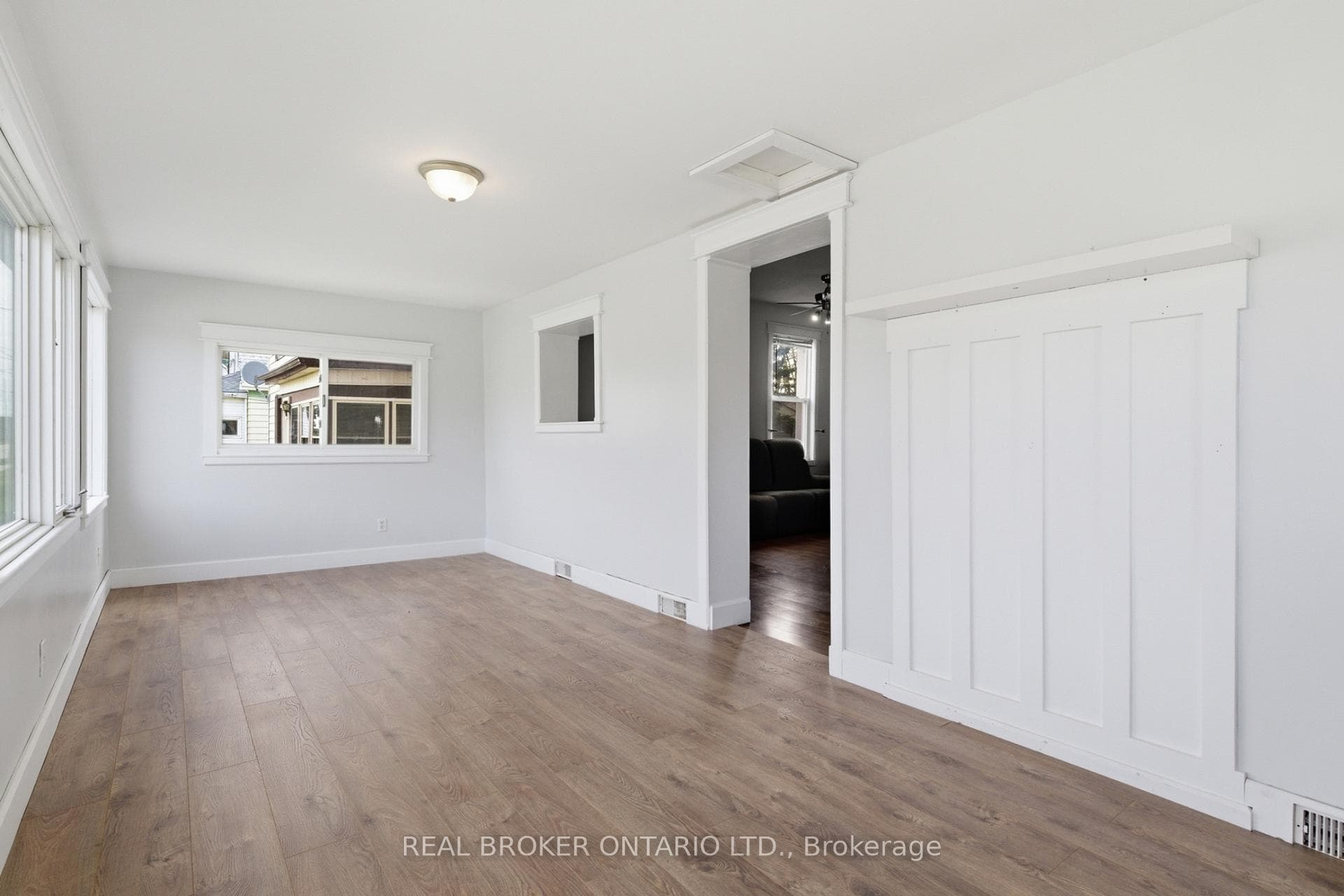 368 Wellington Avenue photo 7