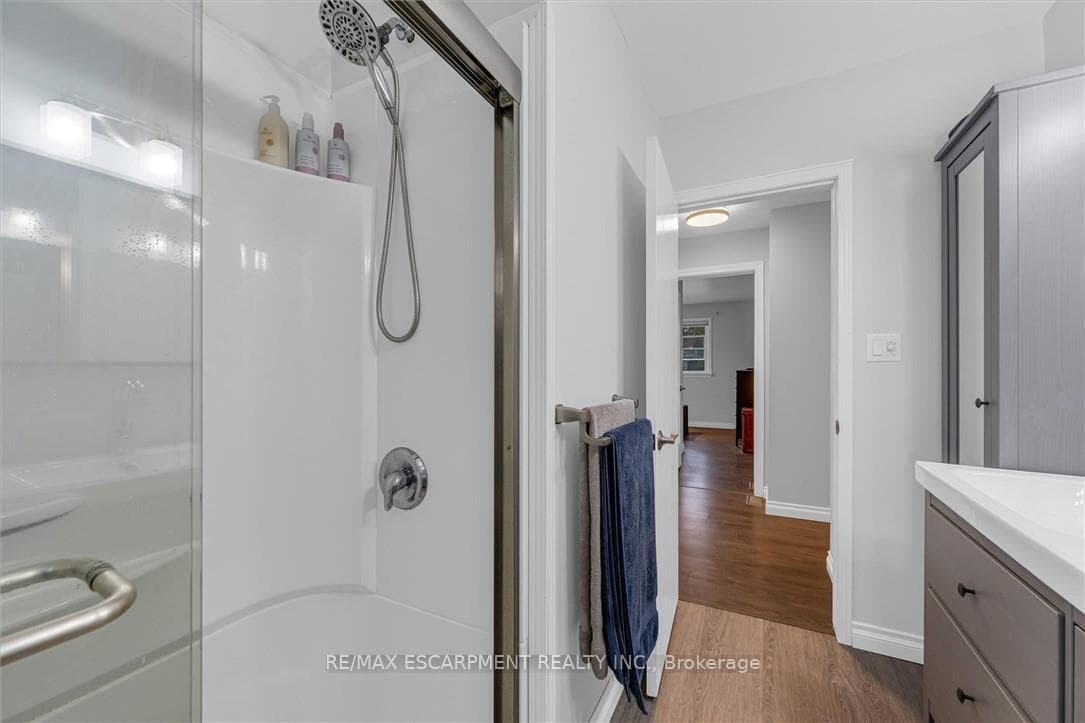5073 Charles Street photo 14