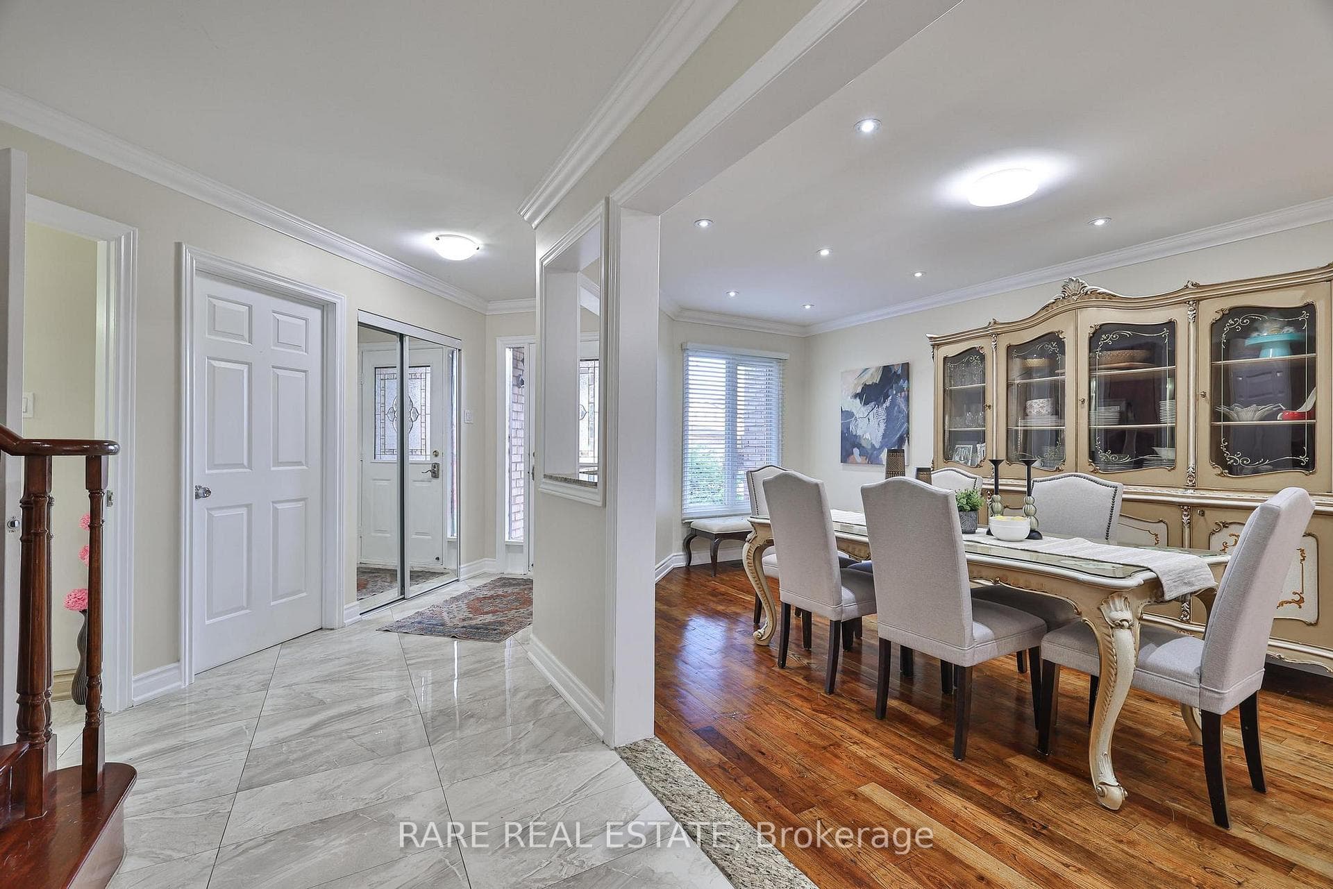 3576 Cherrington Crescent photo 3