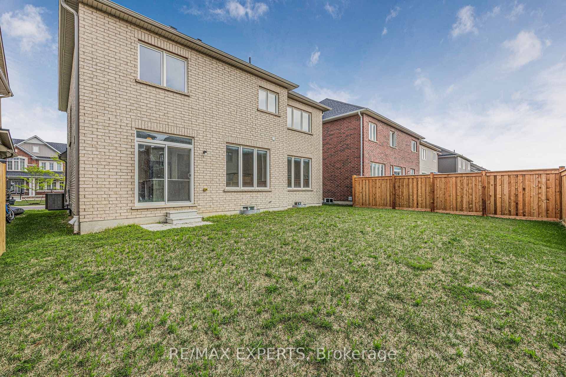 26 Mclean Avenue photo 39