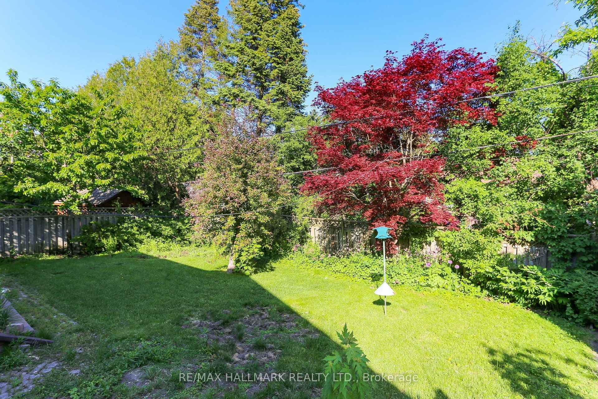 80 Berkinshaw Crescent photo 33