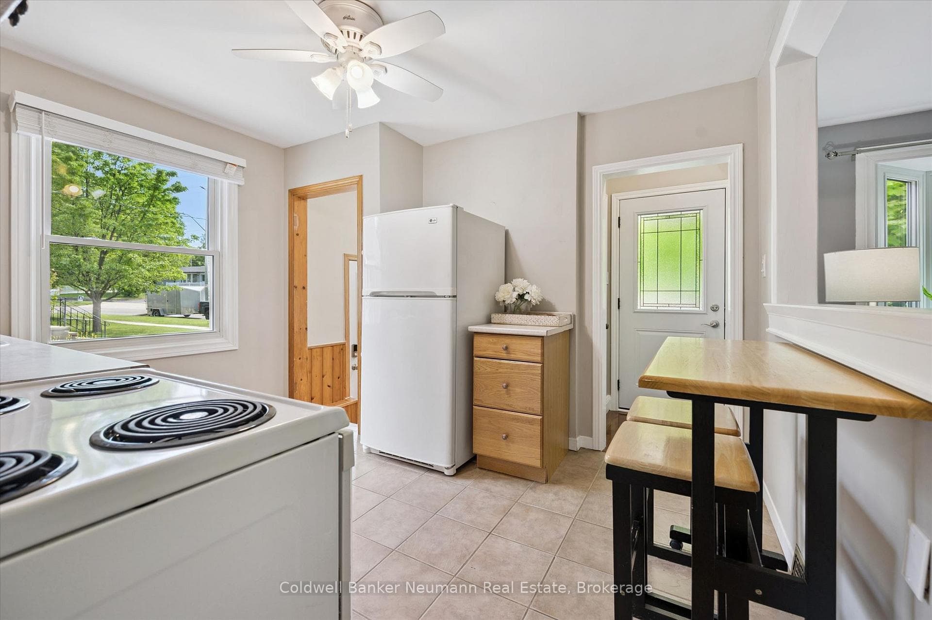 153 Winston Boulevard photo 4