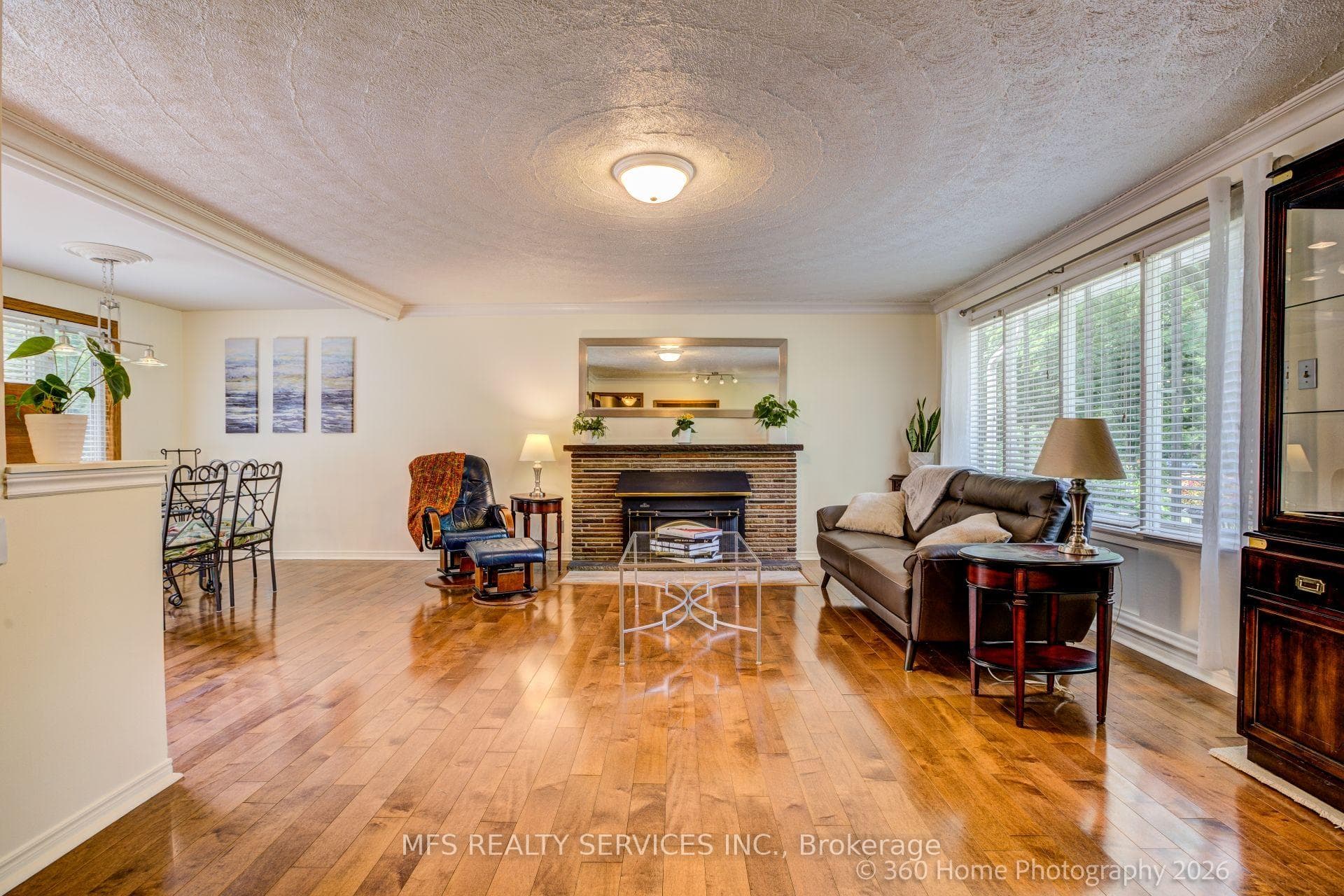 47 Deep Dene Drive photo 6
