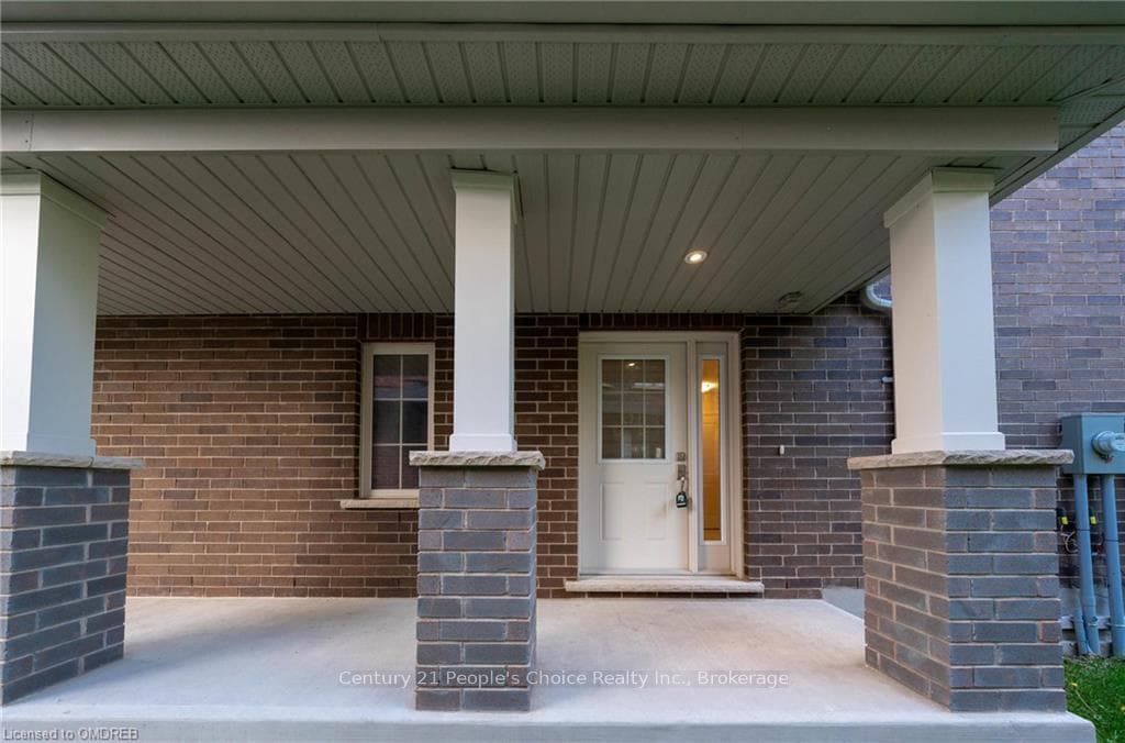 311 WOOLWICH Street Unit 27 photo 3