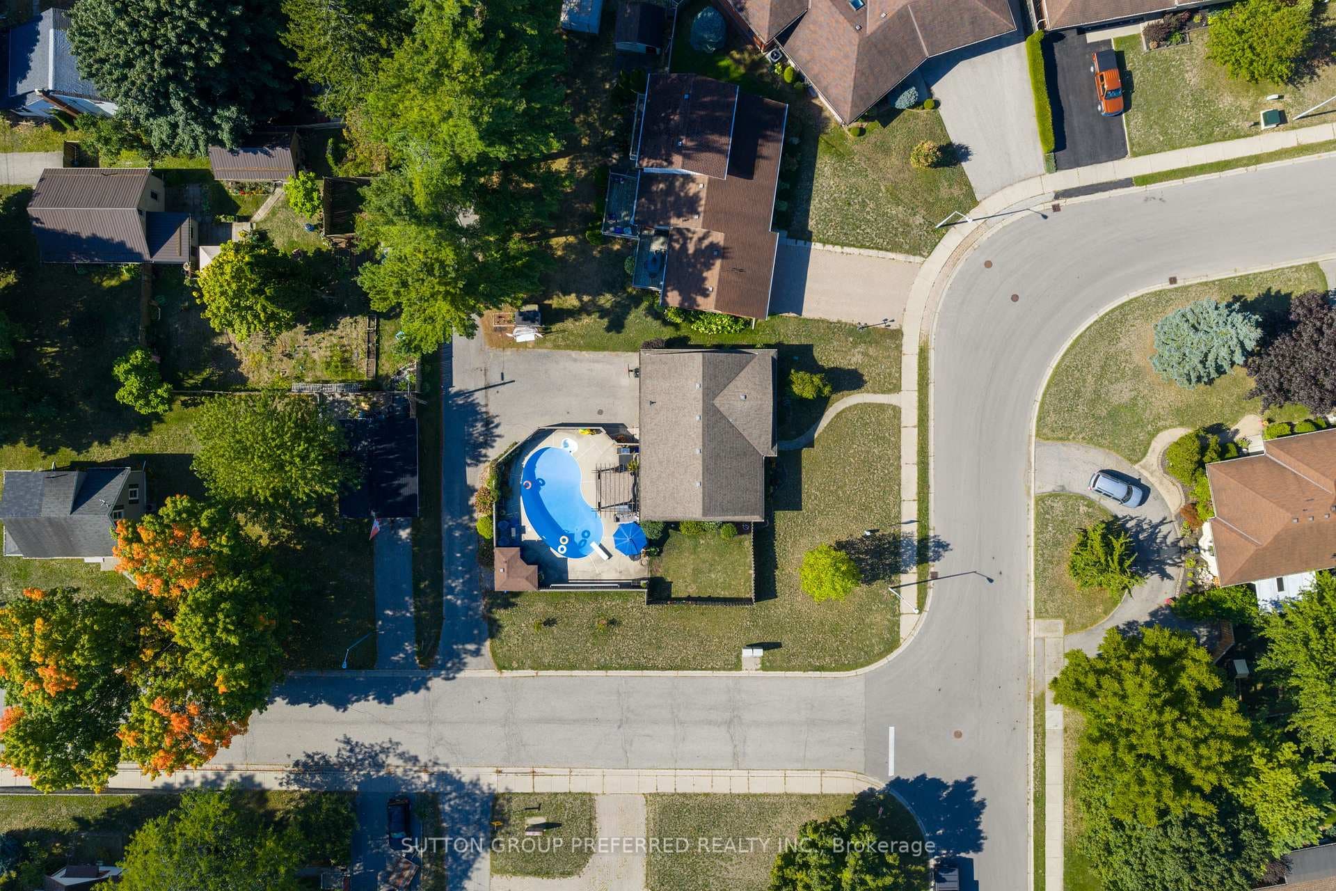 17 Clear Valley Drive photo 48