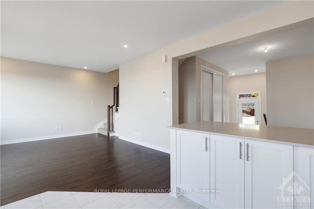 371 FALSETTO Street photo 12