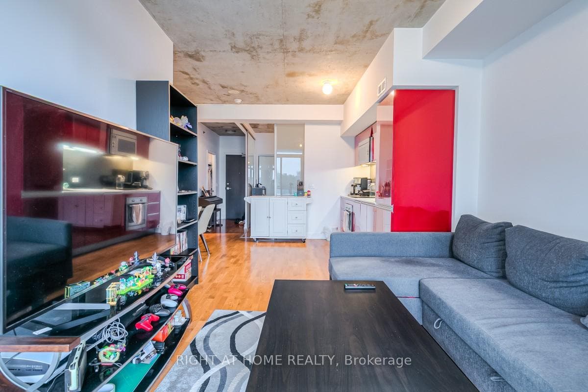 20 Minowan Miikan Lane Unit 419 photo 5