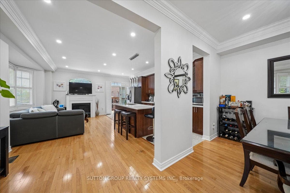 3348 Sunlight Street photo 11