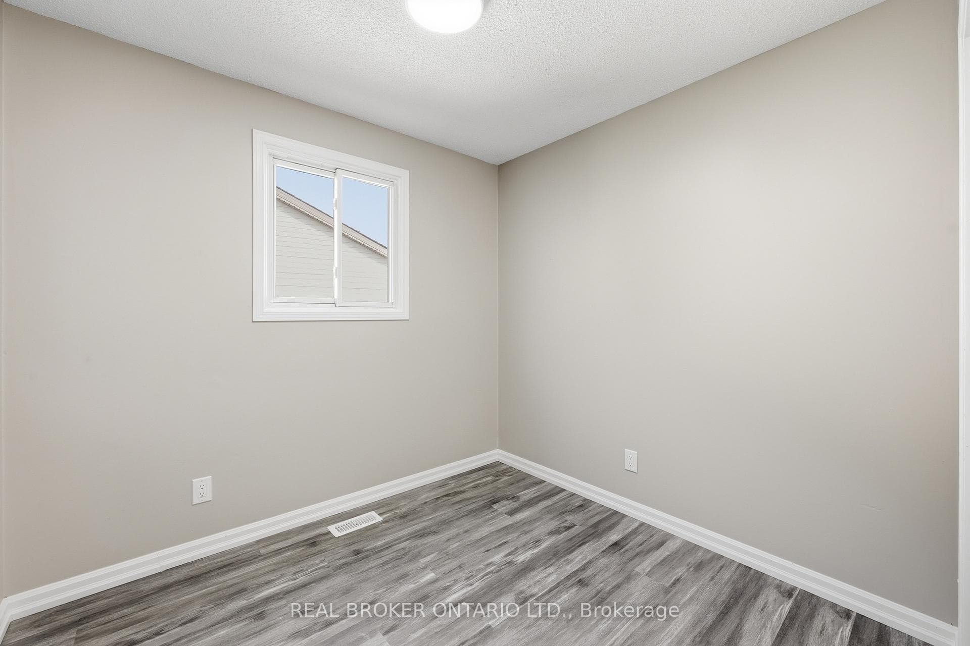 42 Terrace Avenue photo 19