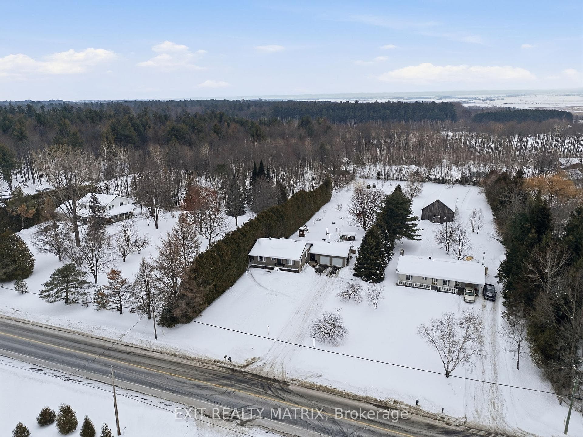 685 Station Rd Road photo 32