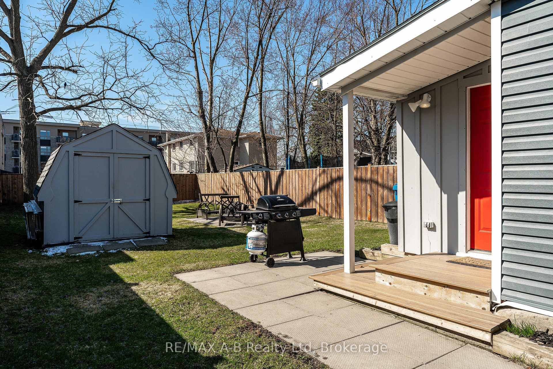 483 Brunswick Street photo 35