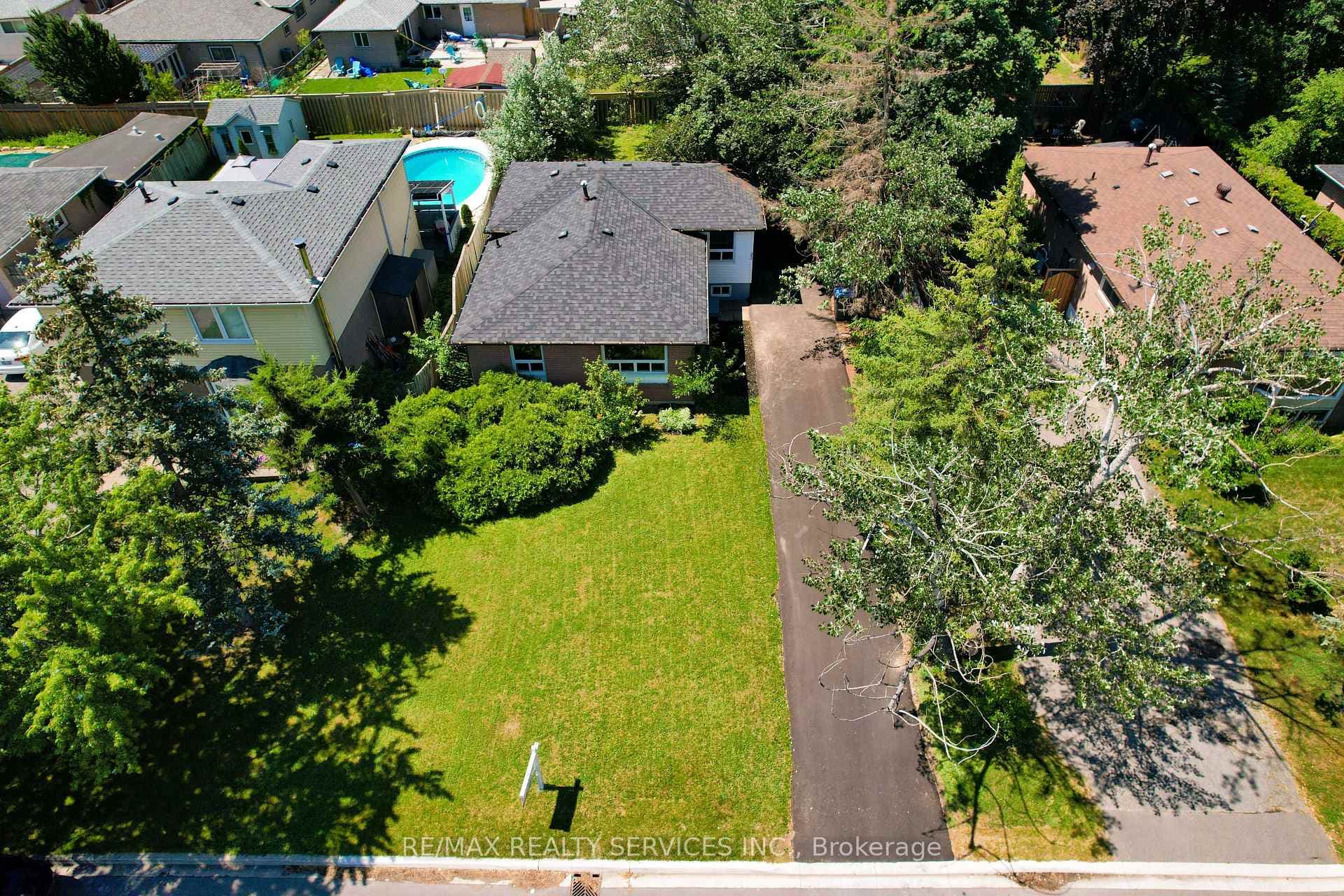 23 Fidelia Crescent photo 32